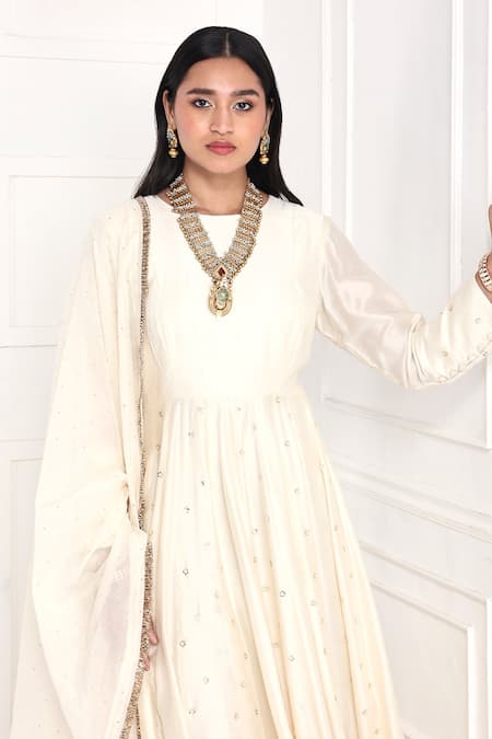 Buy Komal Shah Off White Chanderi Beads, Mirrors Round Neck Floral Sequin Anarkali With Dupatta Online at Aza Fashions Buy_Komal Shah_Off White Chanderi Beads, Mirrors Round Neck Floral Sequin Anarkali With Dupatta _Online_at_Aza_Fashions