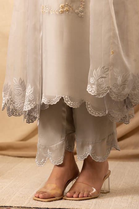 Deepika Chopra_Grey Organza, Silk, Satin, Bamboo Zari, Embroidery Snowfall Kurta Pant Set_Online_at_Aza_Fashions