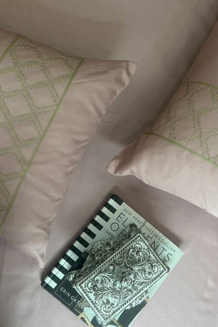 Sadyaska_Pink Cotton Rich Maroc Plain Bedsheet Set_Online_at_Aza_Fashions