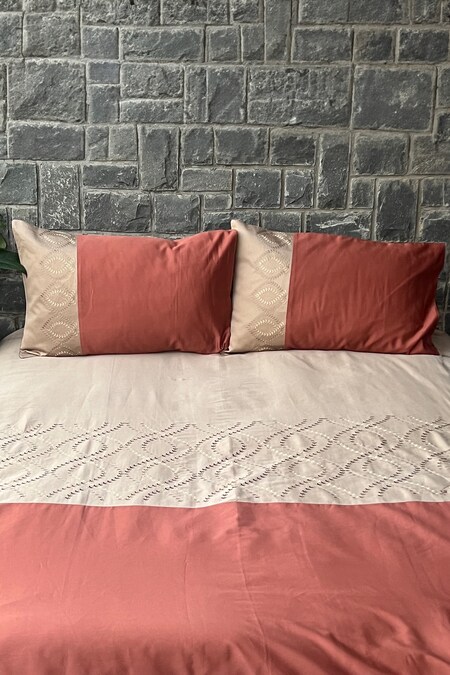 Sadyaska Beige 100% Cotton Thread Embroidered Exon Bedsheet Set 