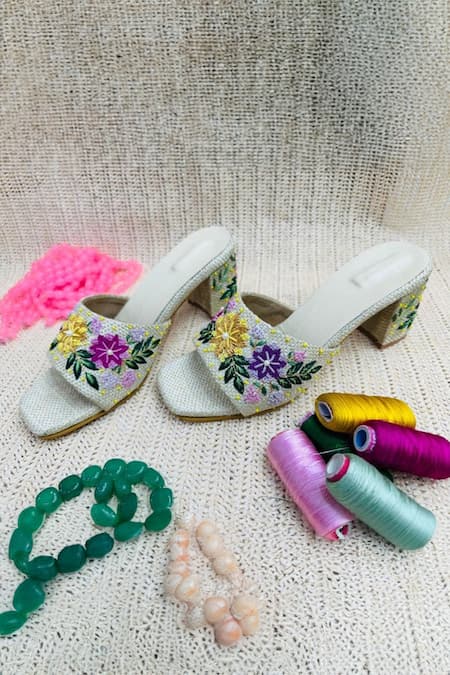 Kasually Klassy White Thread Embroidered Floral Mules