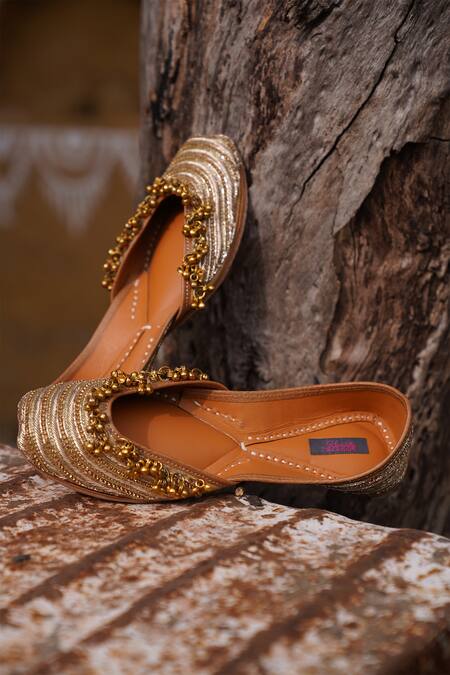 Kasually Klassy_Gold Ghungroo And Zari Embroidered Juttis_Online_at_Aza_Fashions