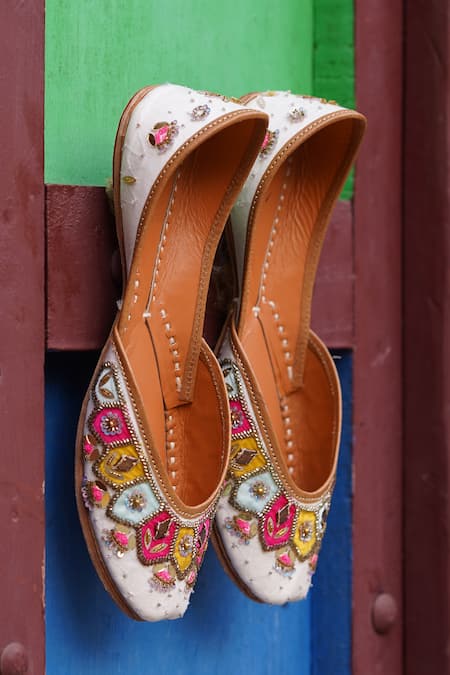 Kasually Klassy_Multi Color Regal Beauty Embroidered Juttis_Online_at_Aza_Fashions