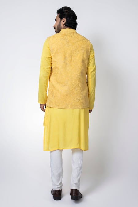 Priyanka Haralalka Floral Embroidered Bundi Kurta Set 