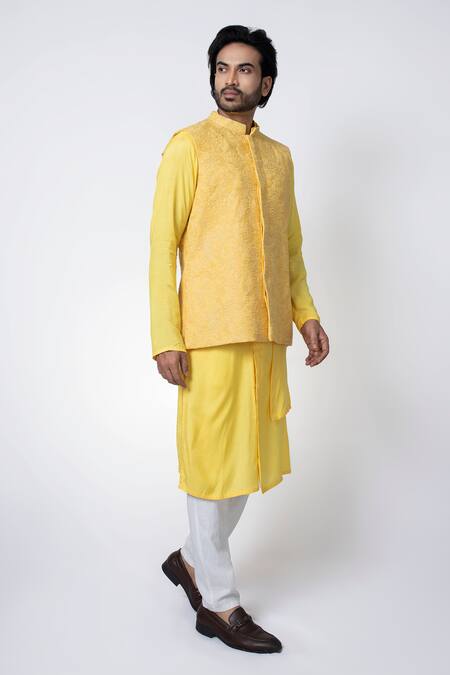 Buy_Priyanka Haralalka_Yellow Muslin Embroidery Floral Bundi Kurta Set _Online_at_Aza_Fashions