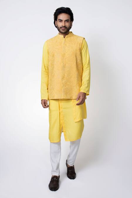 Priyanka Haralalka Yellow Cotton, Silk Embroidery Floral Bundi Online at Aza Fashions Priyanka Haralalka_Yellow Cotton, Silk Embroidery Floral Bundi _Online_at_Aza_Fashions