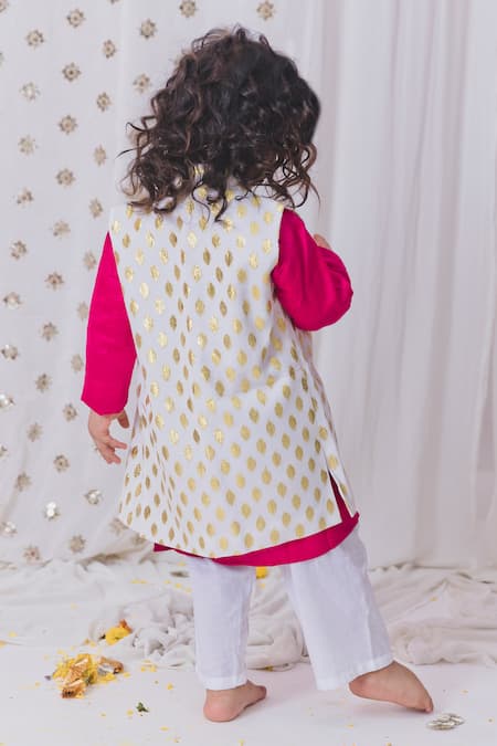 Tiny Pants Buti Embellished Kurta Set 