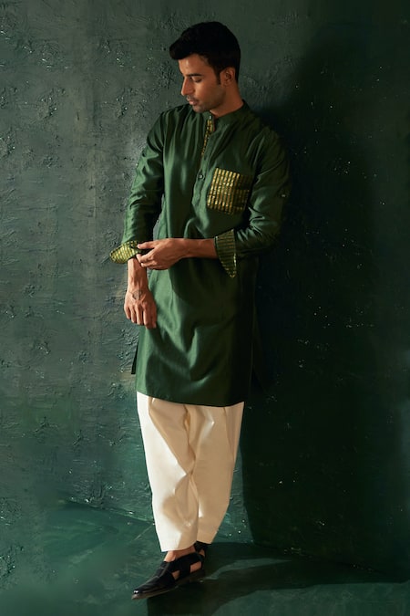 Charkhee Half Stripe Pattern Bundi Kurta Set 