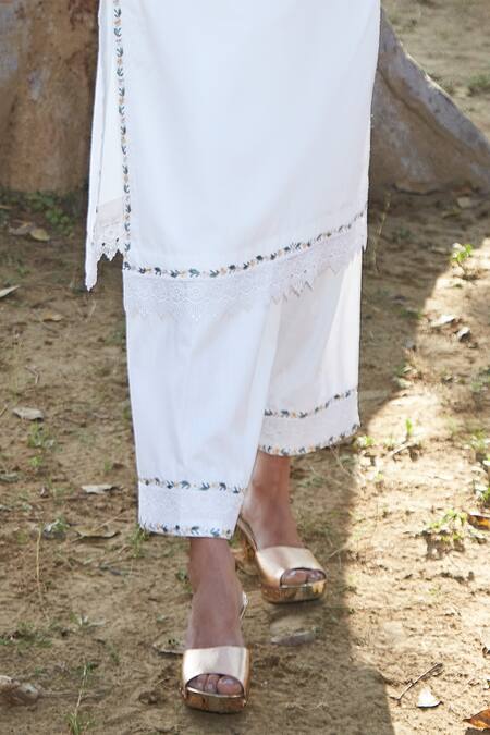 Buy BO Tree White Cotton Embroidery, Lace Split Follow Your Heart Organic Kurta With Salwar Online at Aza Fashions Buy_BO Tree_White Cotton Embroidery, Lace Split Follow Your Heart Organic Kurta With Salwar _Online_at_Aza_Fashions