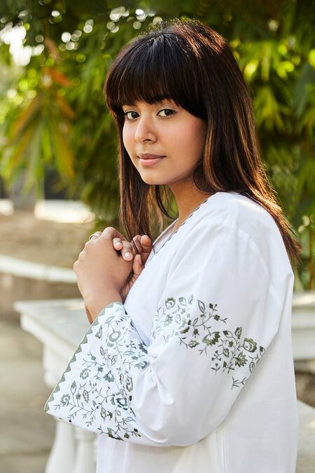 BO Tree White Cotton Embroidery V-neck Day Dreamer Organic Kurta With Pant Online at Aza Fashions BO Tree_White Cotton Embroidery V-neck Day Dreamer Organic Kurta With Pant _Online_at_Aza_Fashions