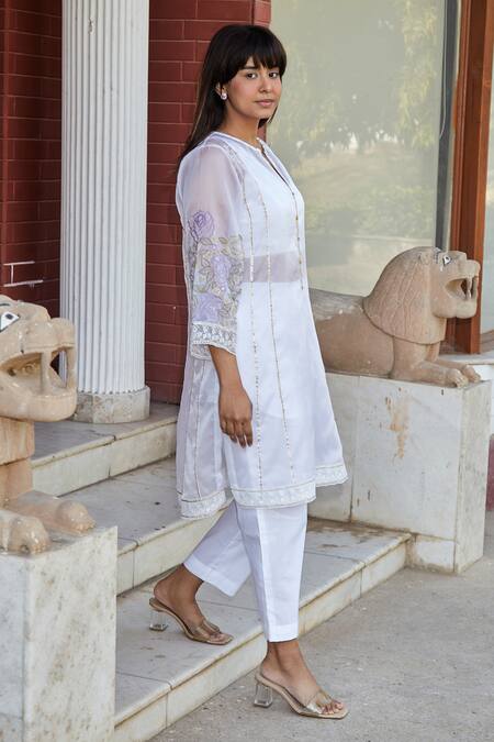 Shop BO Tree White Organza Embroidery Split V-neck Falling In Love Kurta Pant Set at Aza Fashions Shop_BO Tree_White Organza Embroidery Split V-neck Falling In Love Kurta Pant Set _at_Aza_Fashions