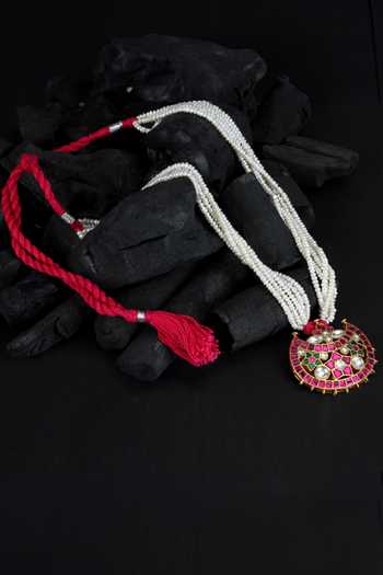 Shop Sangeeta Boochra Pink Kundan Studded Pendant Necklace at Aza Fashions Shop_Sangeeta Boochra_Pink Kundan Studded Pendant Necklace _at_Aza_Fashions