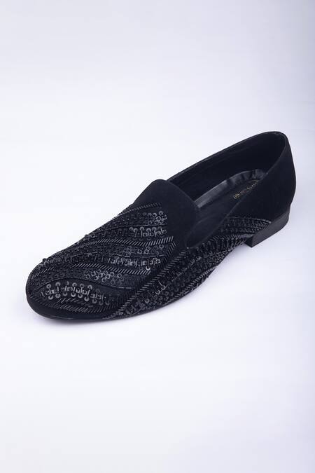Buy SCHON ZAPATO Black Embellished Classic Charm Mojiri Online at Aza Fashions Buy_SCHON ZAPATO_Black Embellished Classic Charm Mojiri _Online_at_Aza_Fashions