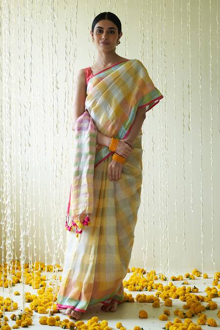 Border Yellow,Green Fancy Checked Saree, Machine wash, 6 m (with blouse  piece) at Rs 420 in Surat