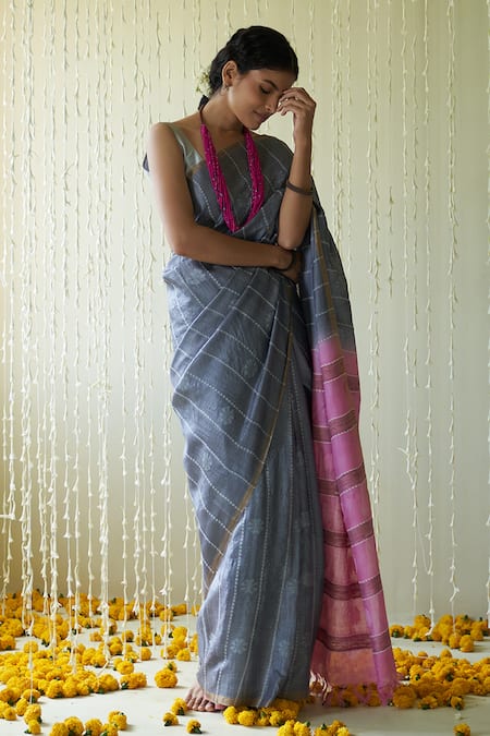 FIVE POINT FIVE Zeenat Striped Blossom Motif Saree With Running Blouse 