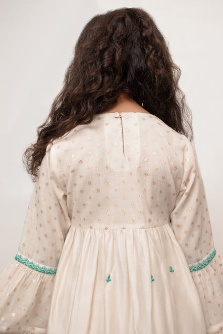 Buy BOTEH Ivory Chanderi Silk, Cotton Embroidery, Gota Patti Floral Pattern Kurta Pant Set Online at Aza Fashions Buy_BOTEH_Ivory Chanderi Silk, Cotton Embroidery, Gota Patti Floral Pattern Kurta Pant Set _Online_at_Aza_Fashions