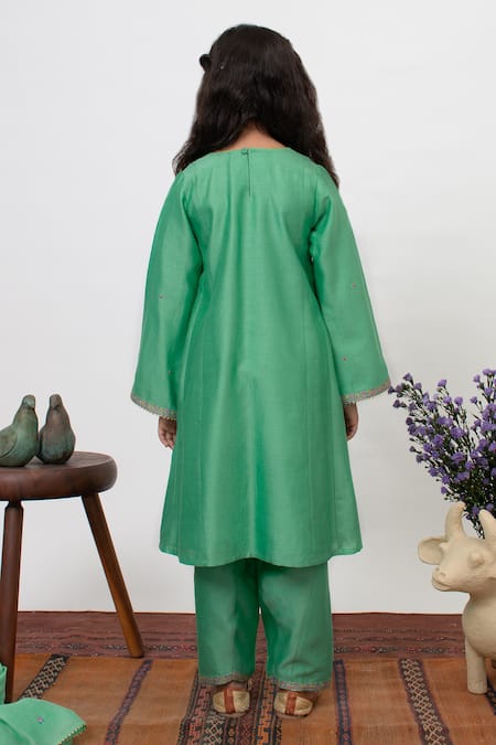 BOTEH Floral Placement Embroidered Kurta Pant Set 