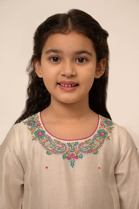 BOTEH_Ivory Chanderi Silk, Cotton Gota Patti, Embroidery Placement Kurta Pant Set _Online_at_Aza_Fashions