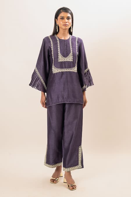 Oshi By Shikha Embroidered Bodice Short Kurta With Pant 