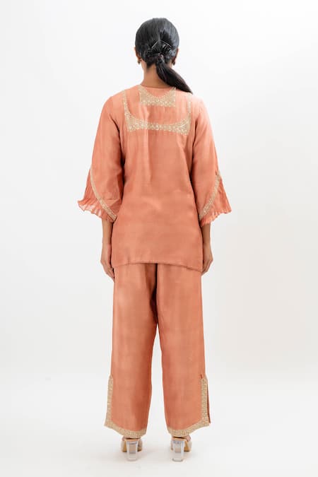 Oshi By Shikha_Pink Bamboo, Cotton Embroidery Round Neck Floral Bodice Short Kurta With Pant _Online_at_Aza_Fashions