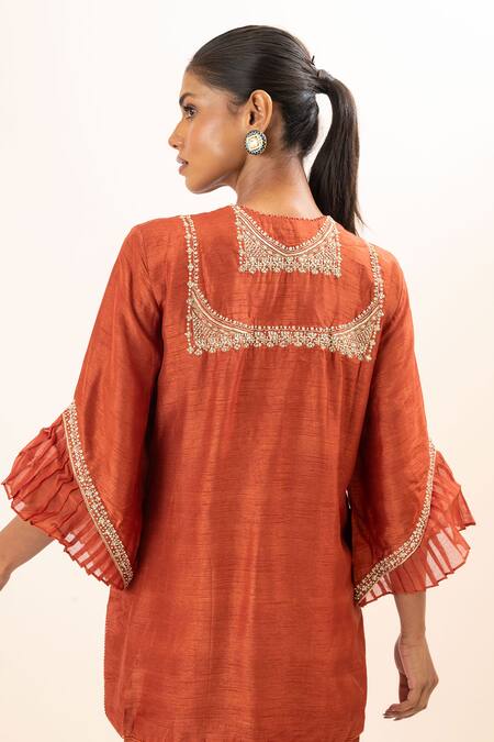 Shop Oshi By Shikha Orange Bamboo, Cotton Embroidery Round Neck Flower Bodice Short Kurta With Pant Online at Aza Fashions Shop_Oshi By Shikha_Orange Bamboo, Cotton Embroidery Round Neck Flower Bodice Short Kurta With Pant _Online_at_Aza_Fashions