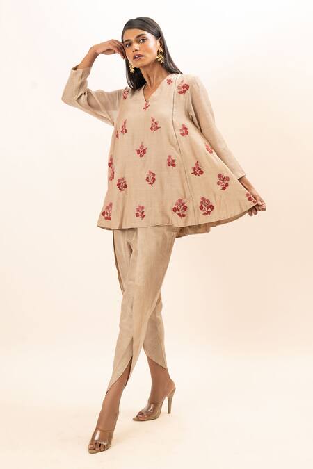 Oshi By Shikha Beige Chanderi, Cotton, Bamboo Embroidery V-neck Floral Tunic And Dhoti Pant Set Online at Aza Fashions Oshi By Shikha_Beige Chanderi, Cotton, Bamboo Embroidery V-neck Floral Tunic And Dhoti Pant Set_Online_at_Aza_Fashions
