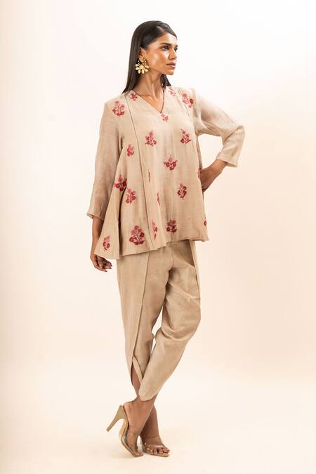 Oshi By Shikha Beige Chanderi, Cotton, Bamboo Embroidery V-neck Floral Tunic And Dhoti Pant Set at Aza Fashions Oshi By Shikha_Beige Chanderi, Cotton, Bamboo Embroidery V-neck Floral Tunic And Dhoti Pant Set_at_Aza_Fashions
