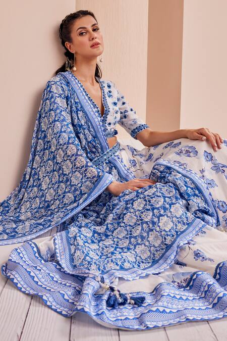 Buy_Mandira Wirk - Indian_Blue Chanderi, Georgette Embroidery V-neck Floral Print Lehenga Set _Online_at_Aza_Fashions