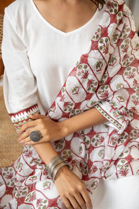 Shop_Kapraaaha_White Cotton, Organza Round Neck Wild Flora Hand Block Print Kurta Pant Set_Online_at_Aza_Fashions
