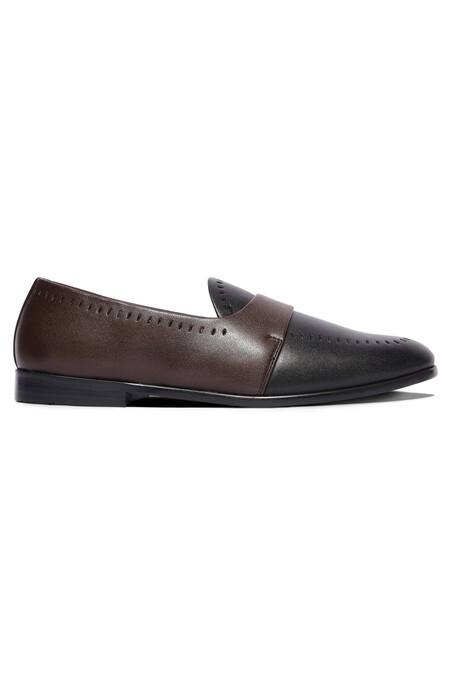 Buy_Mondarro_Black Meyer Dual Tone Slip-ons_Online_at_Aza_Fashions