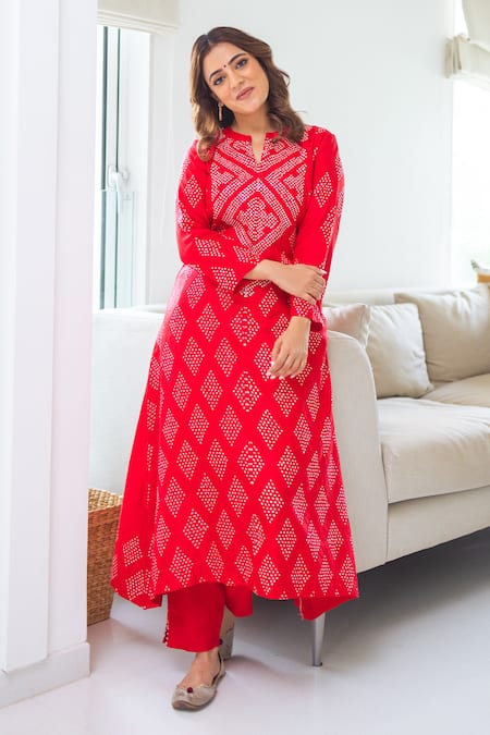 Pink City by Sarika Red Silk Printed Bandhej Notched Kurta And Pant Set  