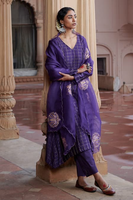Shop Pink City By Sarika Purple Silk, Chanderi, Organza Zari, Embroidery V-neck Kurta Set at Aza Fashions Shop_Pink City By Sarika_Purple Silk, Chanderi, Organza Zari, Embroidery V-neck Kurta Set _at_Aza_Fashions