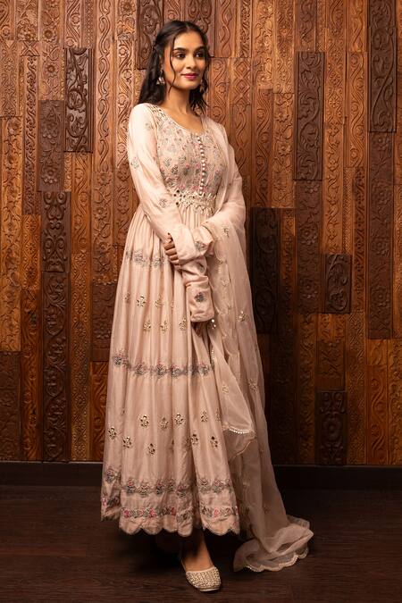 House Of Supriya Pink Silk, Chanderi, Viscose, Organza Embroidery Round Floral Anarkali Set Online at Aza Fashions House Of Supriya_Pink Silk, Chanderi, Viscose, Organza Embroidery Round Floral Anarkali Set _Online_at_Aza_Fashions