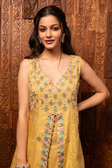 Buy_House Of Supriya_Yellow Organza Embroidery, Sequins V-neck Slit Kurta And Sharara Set _Online_at_Aza_Fashions