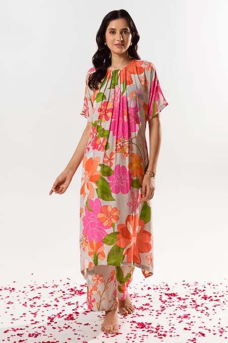 AROOP SHOP INDIA Layla Floral Print Kurta Pant Set 