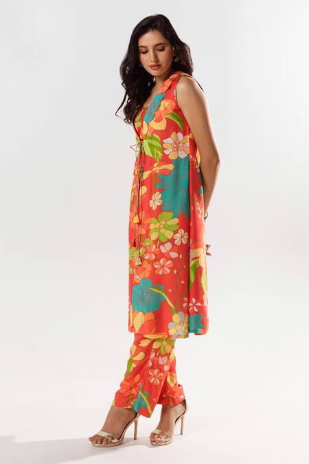 Aroop Shop India Red Cotton, Silk Square , Scoop Elora Flowery Print Jacket Pant Set Online at Aza Fashions Aroop Shop India_Red Cotton, Silk Square , Scoop Elora Flowery Print Jacket Pant Set _Online_at_Aza_Fashions