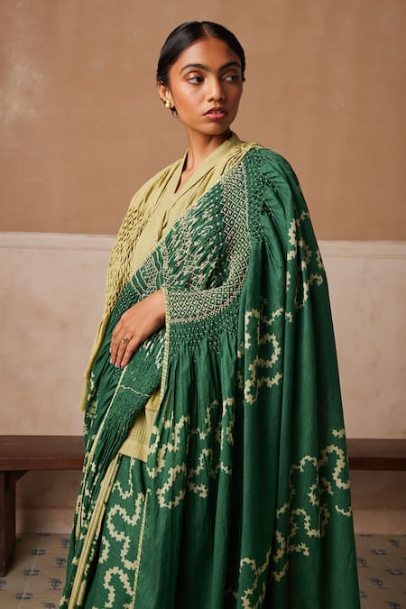 Buy_Cord_Emerald Green Cotton Printed And Embroidered Spiral Smocked Saree & Peplum Top _Online_at_Aza_Fashions
