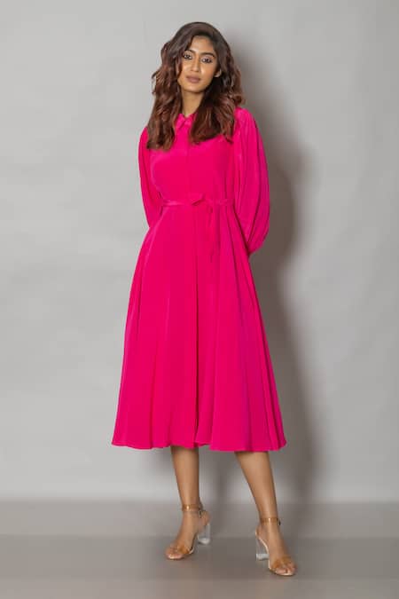 Vishwa By Pinki Sinha_Pink Crepe Collared Solid Midi Dress _Online_at_Aza_Fashions