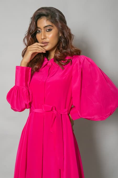 Buy_Vishwa By Pinki Sinha_Pink Crepe Collared Solid Midi Dress _Online_at_Aza_Fashions