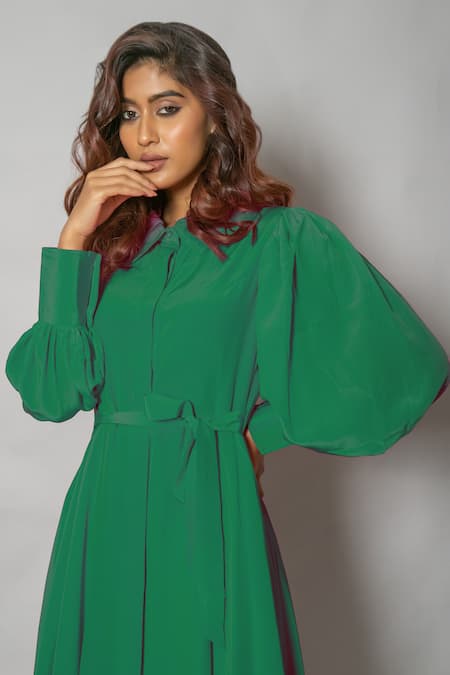 Buy_Vishwa By Pinki Sinha_Green Crepe Collared Solid Front Buttoned Midi Dress _Online_at_Aza_Fashions
