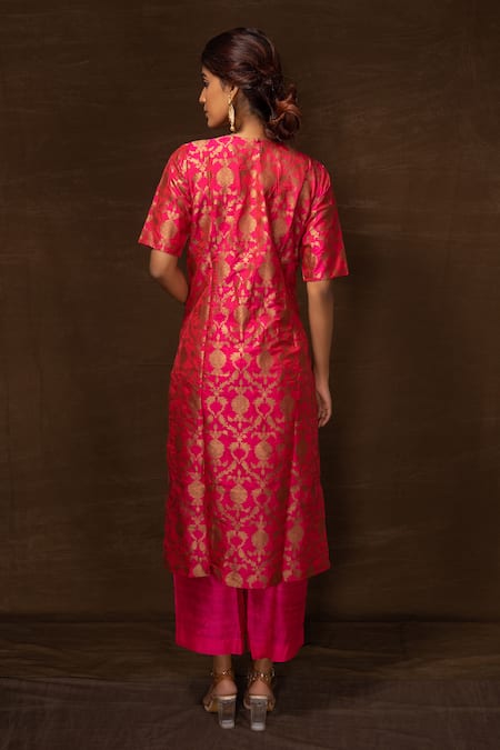 Shop Vishwa By Pinki Sinha Pink Silk, Brocade Embroidery Round Floral Pattern Half Sleeve Kurta And Pant Set at Aza Fashions Shop_Vishwa By Pinki Sinha_Pink Silk, Brocade Embroidery Round Floral Pattern Half Sleeve Kurta And Pant Set_at_Aza_Fashions