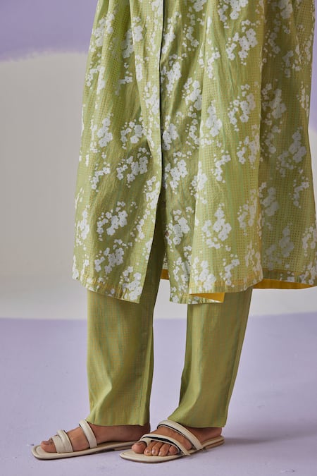 Surbhi Gupta Green Cotton, Silk Embroidery, Floral Hand Block Print Long Shirt Trouser Set at Aza Fashions Surbhi Gupta_Green Cotton, Silk Embroidery, Floral Hand Block Print Long Shirt Trouser Set _at_Aza_Fashions