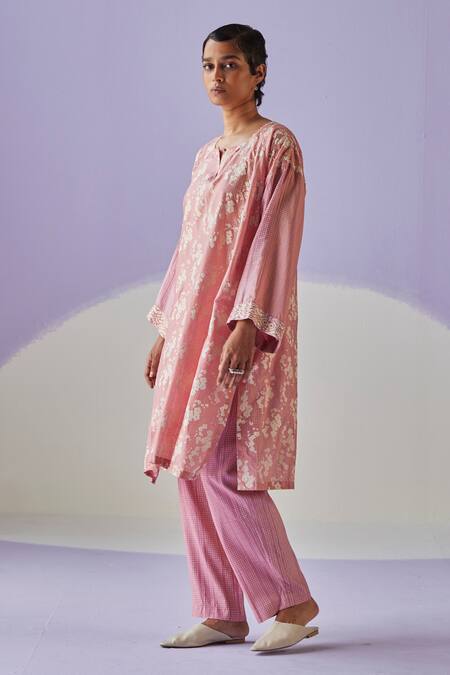 Surbhi Gupta Pink Kurta Cotton Silk Print Hand Block Blossomy Trouser Set Online at Aza Fashions Surbhi Gupta_Pink Kurta Cotton Silk Print Hand Block Blossomy Trouser Set _Online_at_Aza_Fashions