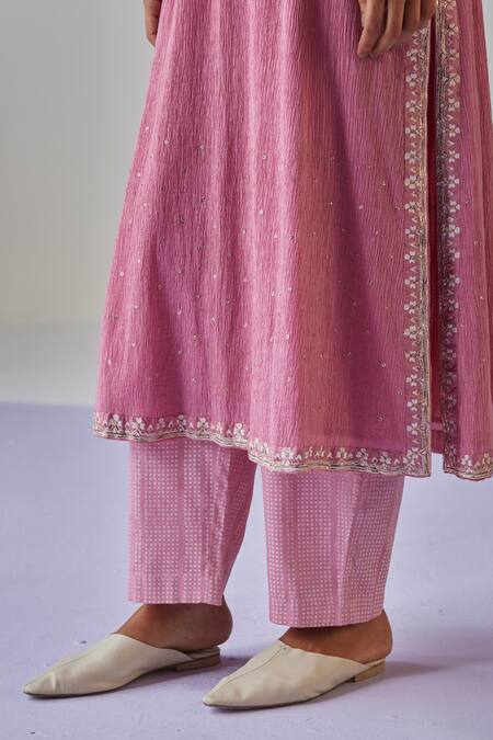 Buy Surbhi Gupta Pink Crinkled Straight Kurta With Trouser Online at Aza Fashions Buy_Surbhi Gupta_Pink Crinkled Straight Kurta With Trouser _Online_at_Aza_Fashions