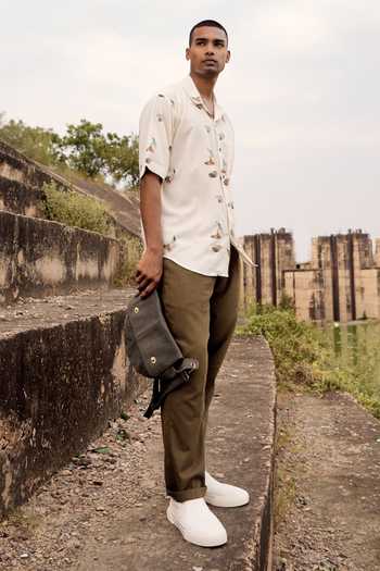 Buy_Kharakapas_Off White Cotton Wren Rise Printed Shirt _Online_at_Aza_Fashions