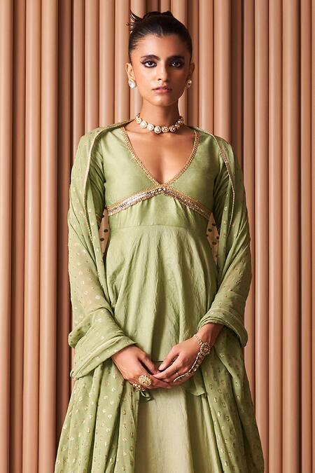Rishi and Vibhuti Green Chanderi, Georgette Sequins, Lace Trim Embellished Kurta Lehenga Set Online at Aza Fashions Rishi and Vibhuti_Green Chanderi, Georgette Sequins, Lace Trim Embellished Kurta Lehenga Set _Online_at_Aza_Fashions