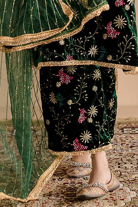 Gulabo Jaipur_Green Velvet, Organza Embroidery Collared Chaya Kurta Pant Set_at_Aza_Fashions