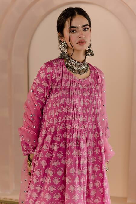 Shop Gulabo Jaipur Pink Cotton, Organza Sequins, Mirrors Round Shriya Floral Print Kurta Pant Set Online at Aza Fashions Shop_Gulabo Jaipur_Pink Cotton, Organza Sequins, Mirrors Round Shriya Floral Print Kurta Pant Set _Online_at_Aza_Fashions