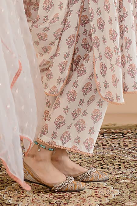 Gulabo Jaipur_White Cotton, Organza Embroidery Round Neck Shriya Floral Block Print Kurta Set _Online_at_Aza_Fashions