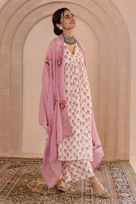 Buy Gulabo Jaipur White Cotton Embroidery V-neck Sparrow Floral Pattern Anarkali Pyjama Set Online at Aza Fashions Buy_Gulabo Jaipur_White Cotton Embroidery V-neck Sparrow Floral Pattern Anarkali Pyjama Set _Online_at_Aza_Fashions